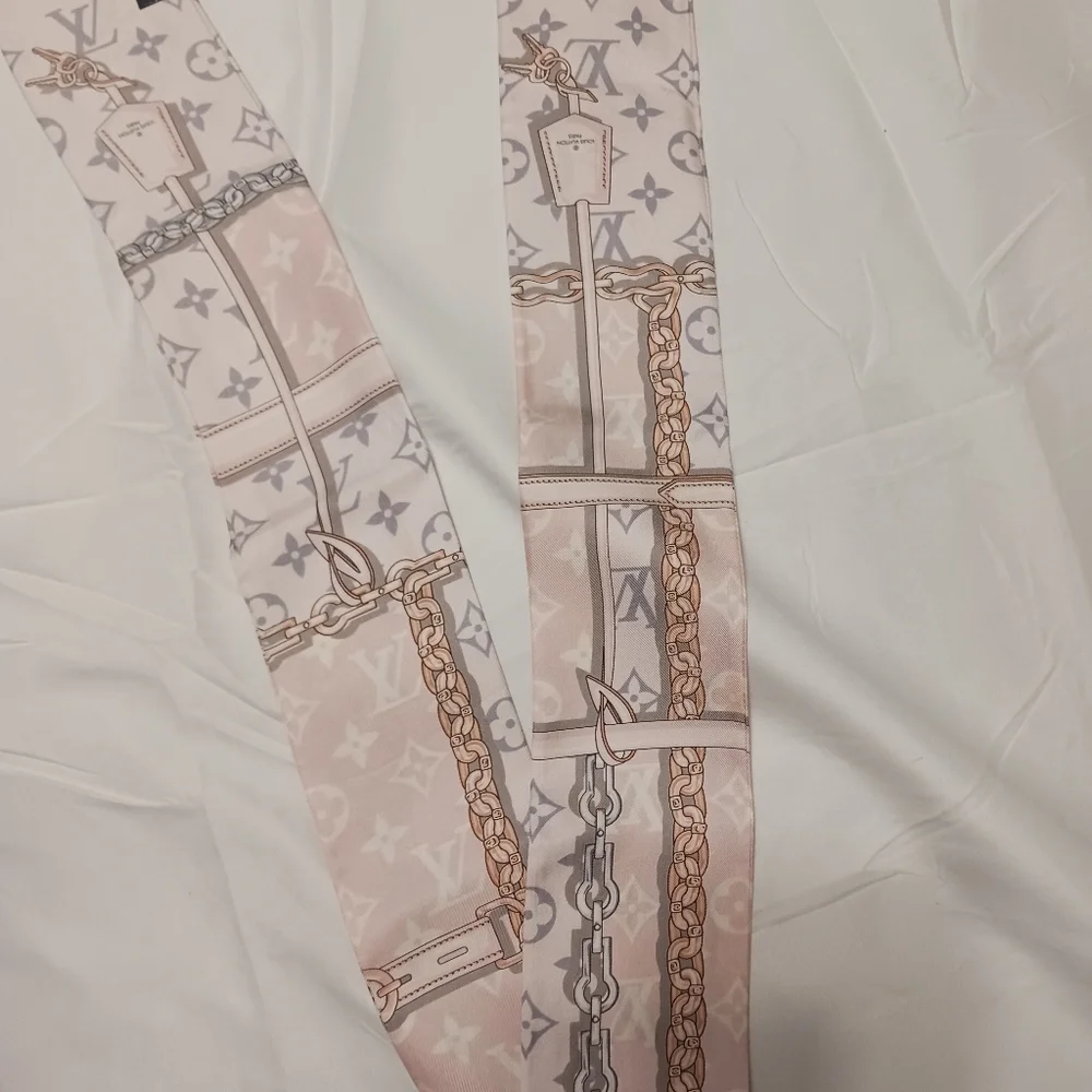 Louis Vuitton monogram bandeau - Picture 2 of 7